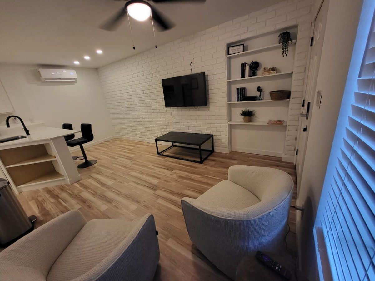 McFadden Pad living area